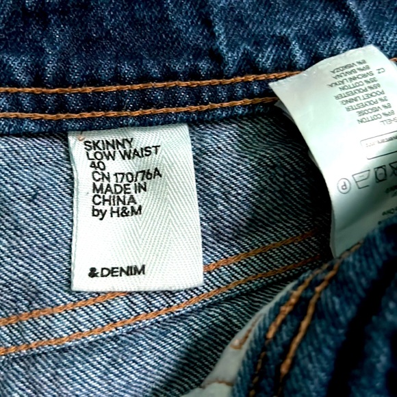 &Denim by H&M Low Rise Jean Shorts - Picture 3 of 3